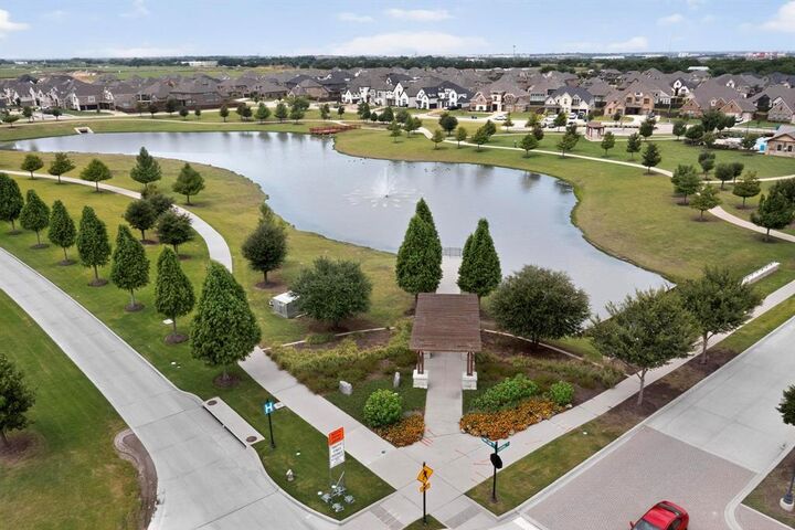 Property Photo:  1102 Rendon Place  TX 76063 