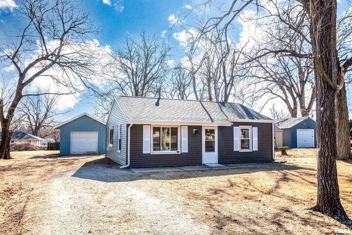 Property Photo: 1412 W Shenandoah Drive IL 61614