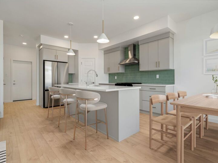 Property Photo: 738 Violet Place W AB T1J 5V1