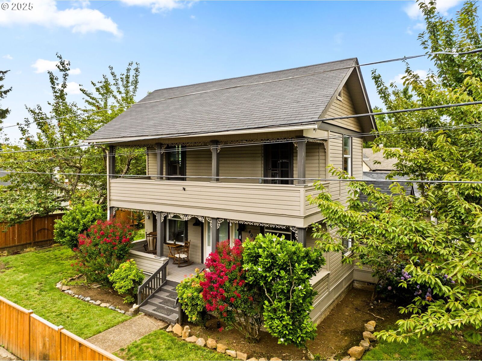 Property Photo:  409 N 8th St  OR 97424 