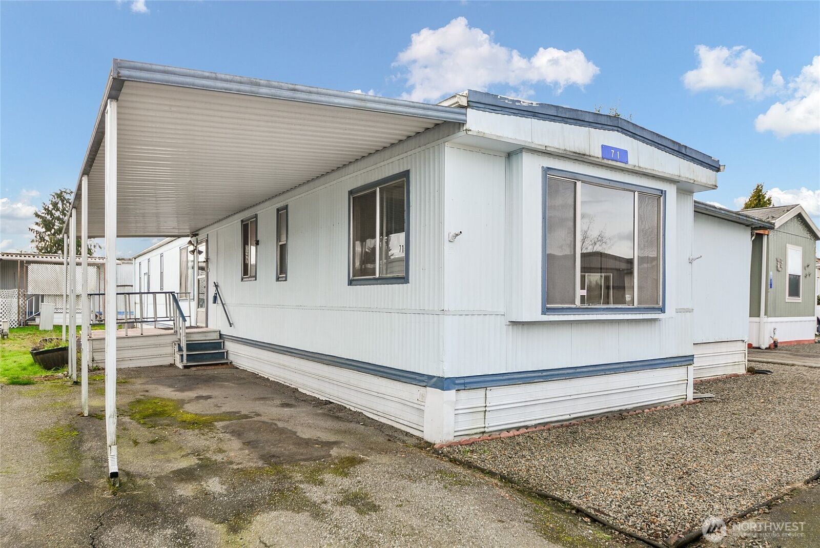 Property Photo:  16600  25th Avenue NE 71  WA 98271 