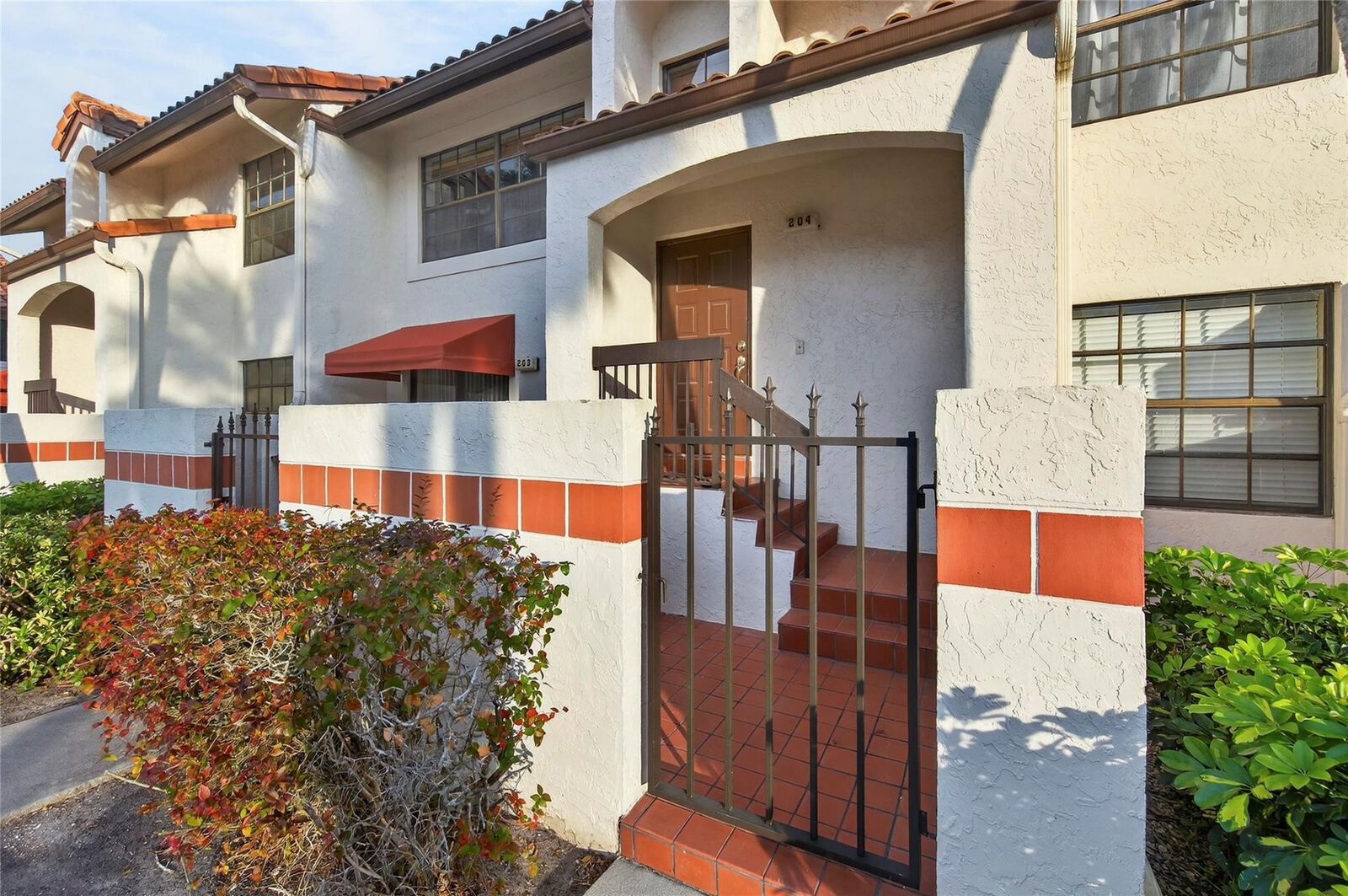 Property Photo:  204 Lincoln Court 204  FL 33442 