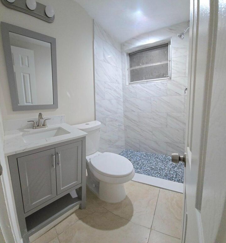 Property Photo: 331 Walton Boulevard 5 FL 33405