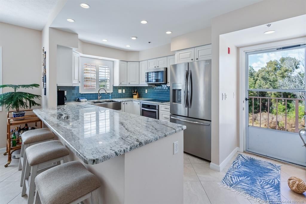 Property Photo: 2950 SE Ocean Boulevard 304 FL 34996