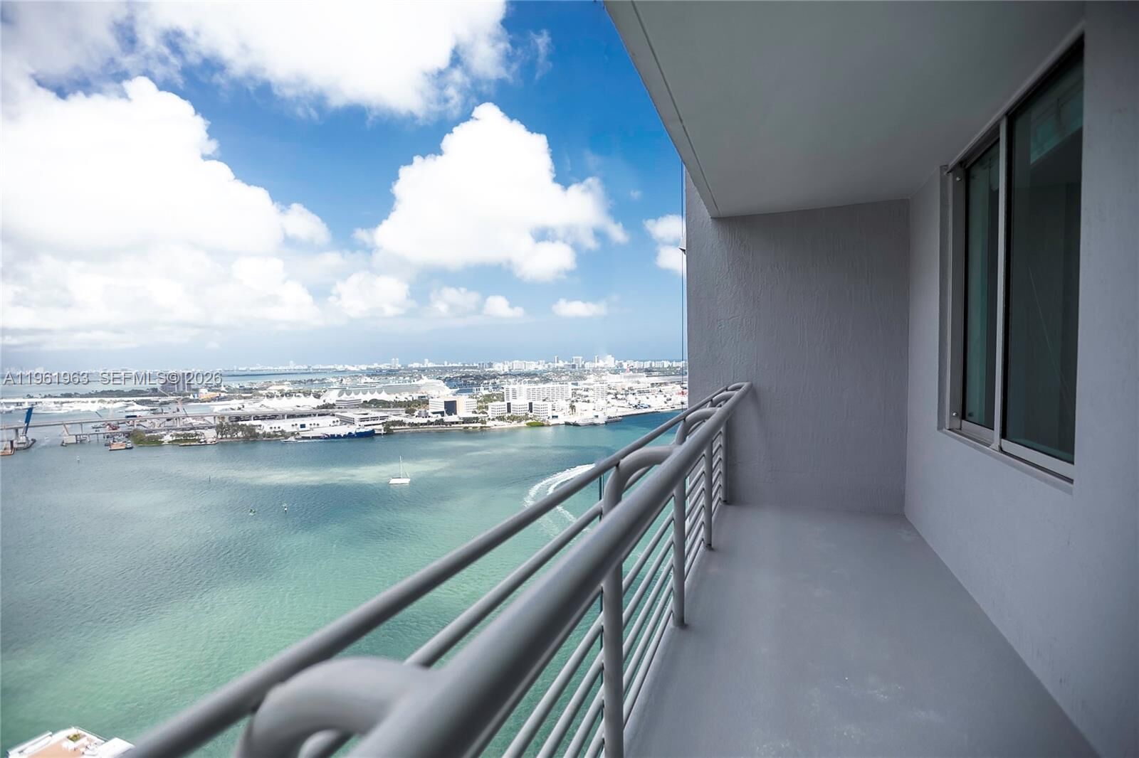 Property Photo: 335 S Biscayne Bl 3210 FL 33131