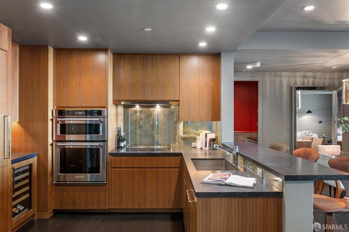 Property Photo:  765 Market Street 32H  CA 94103 