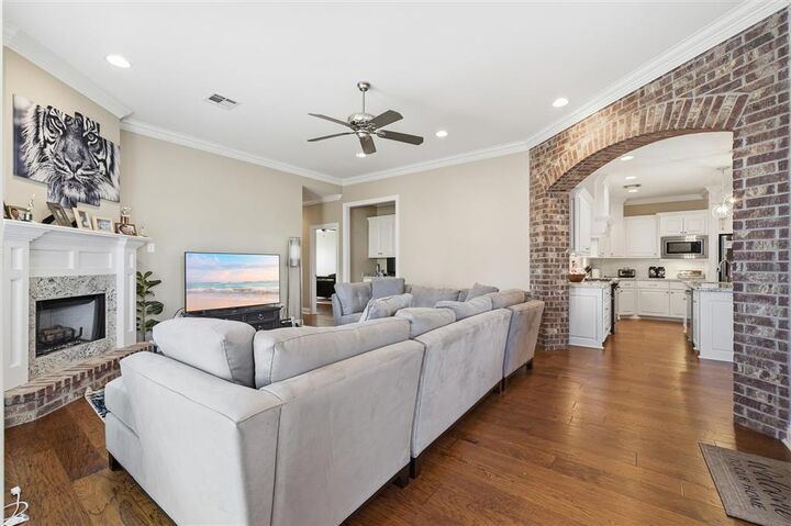 Property Photo: 2501 South View Drive LA 70605