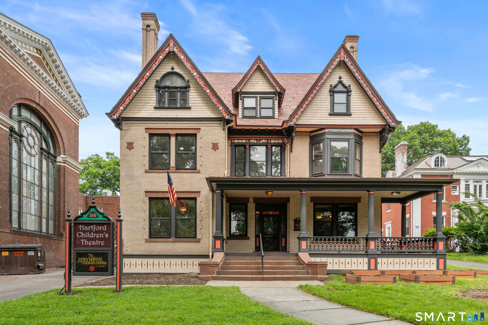 Property Photo:  360 Farmington Avenue 14  CT 06105 