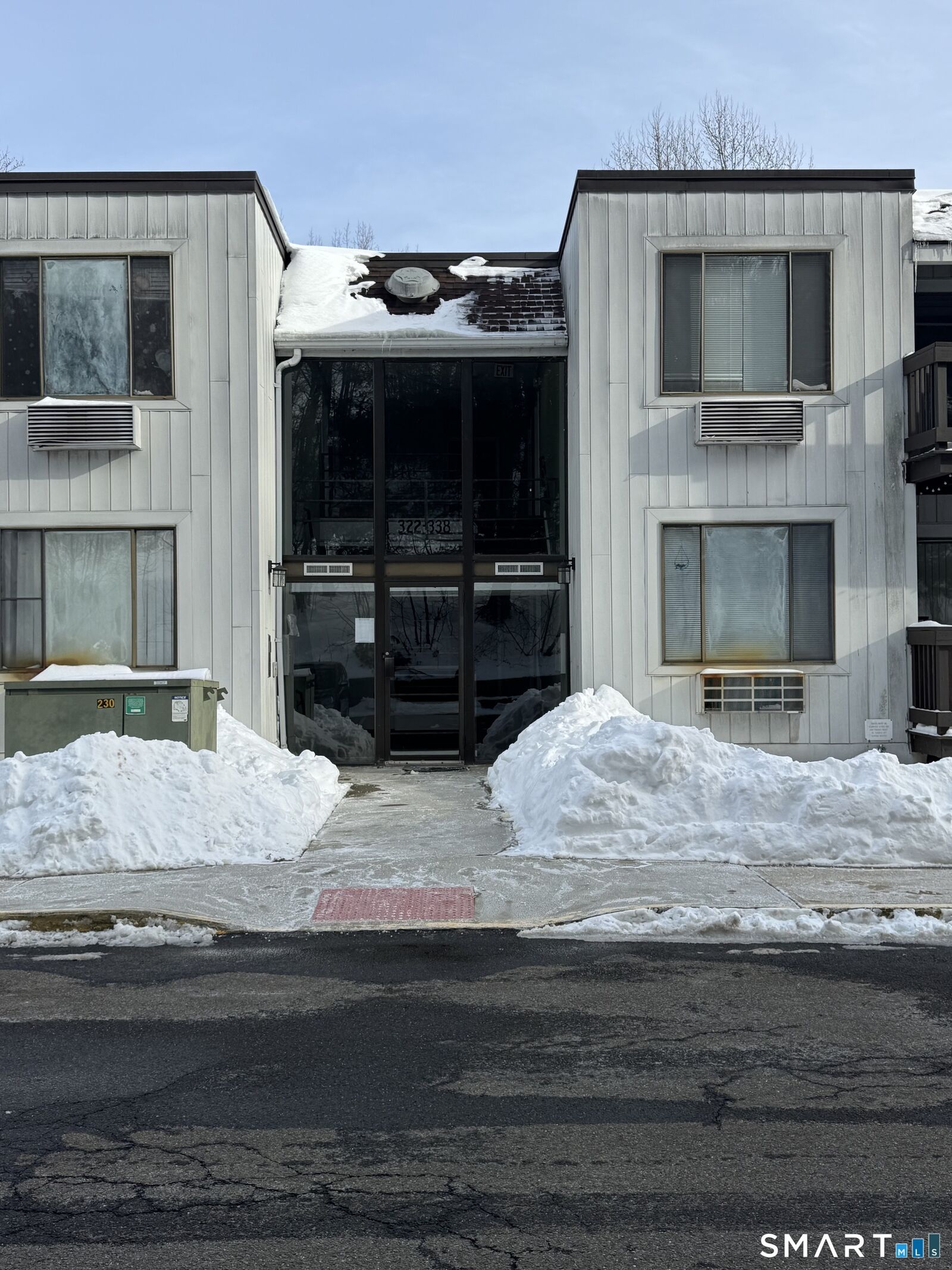 Property Photo:  175 Mill Pond Road 324  CT 06514 