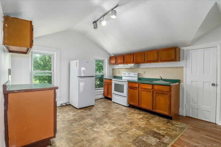 Property Photo:  34 Poplar Street B  CT 06776 