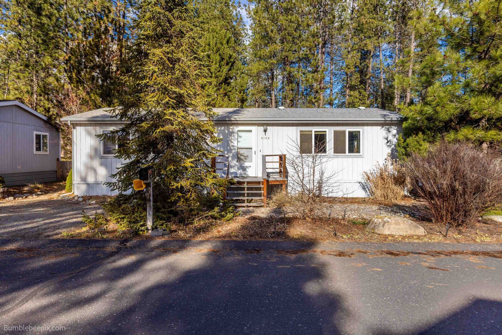 Property Photo:  3103 E Vicksburg Ln  WA 99021 