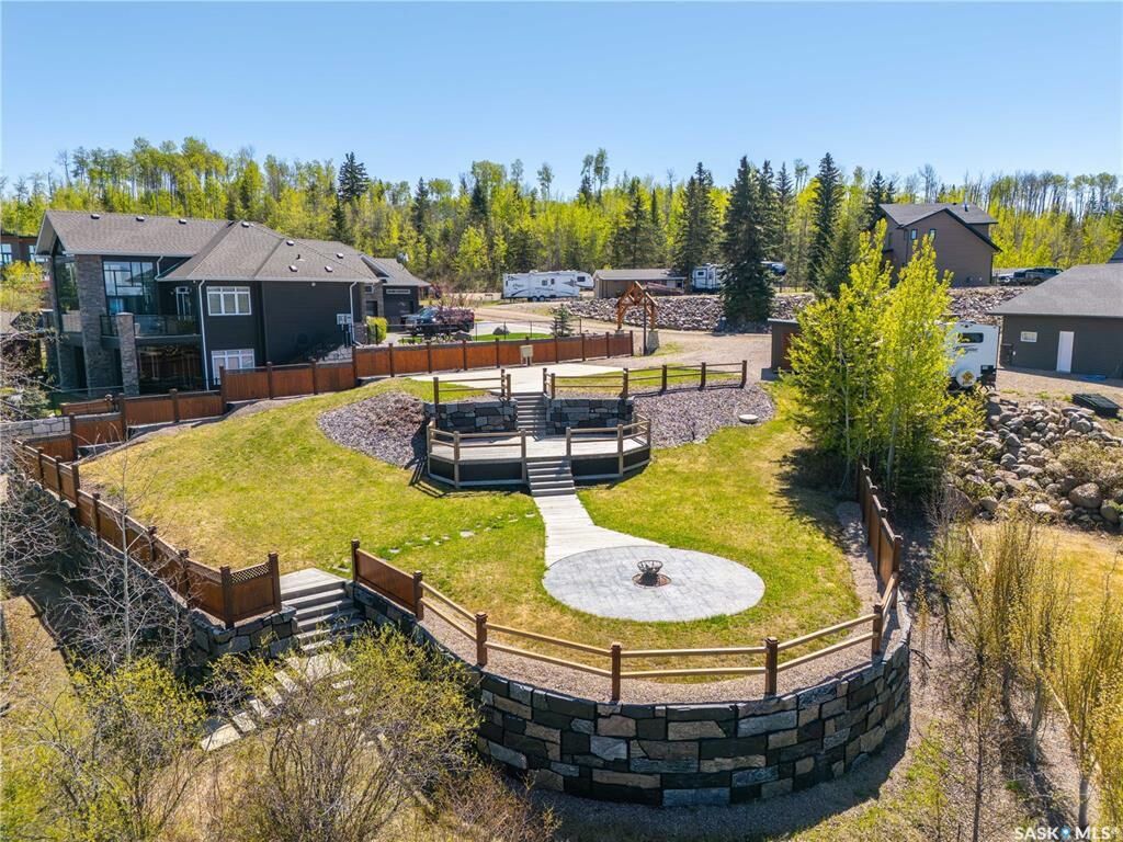 Property Photo:  819 Spruce Street  SK S0M 1A0 