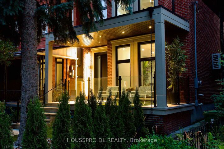 Property Photo: 82 Major Street ON M5S 2L1