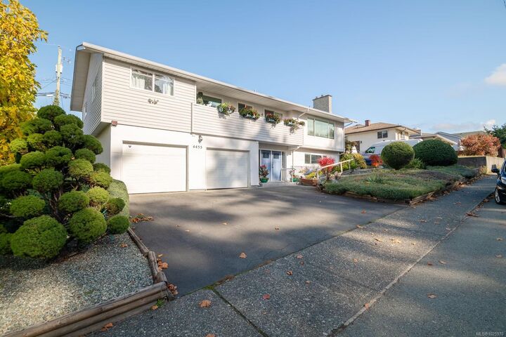 4455 Roger St — photo 1