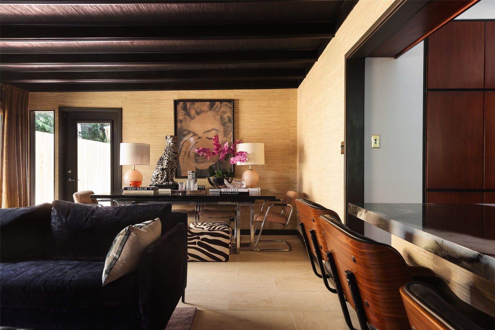 Property Photo: 2401 Jarratt Avenue TX 78703