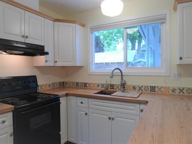 Property Photo: 2124 Topaz Street BC V2T 3W6