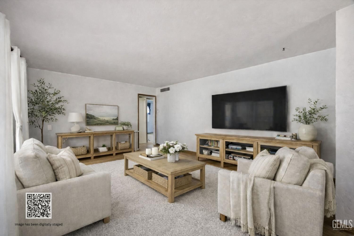 Property Photo: 2609 Edwards Avenue CA 93306