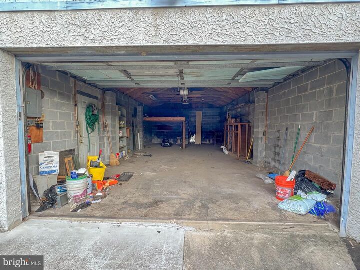 Property Photo:  701 E 6th Street  DE 19801 