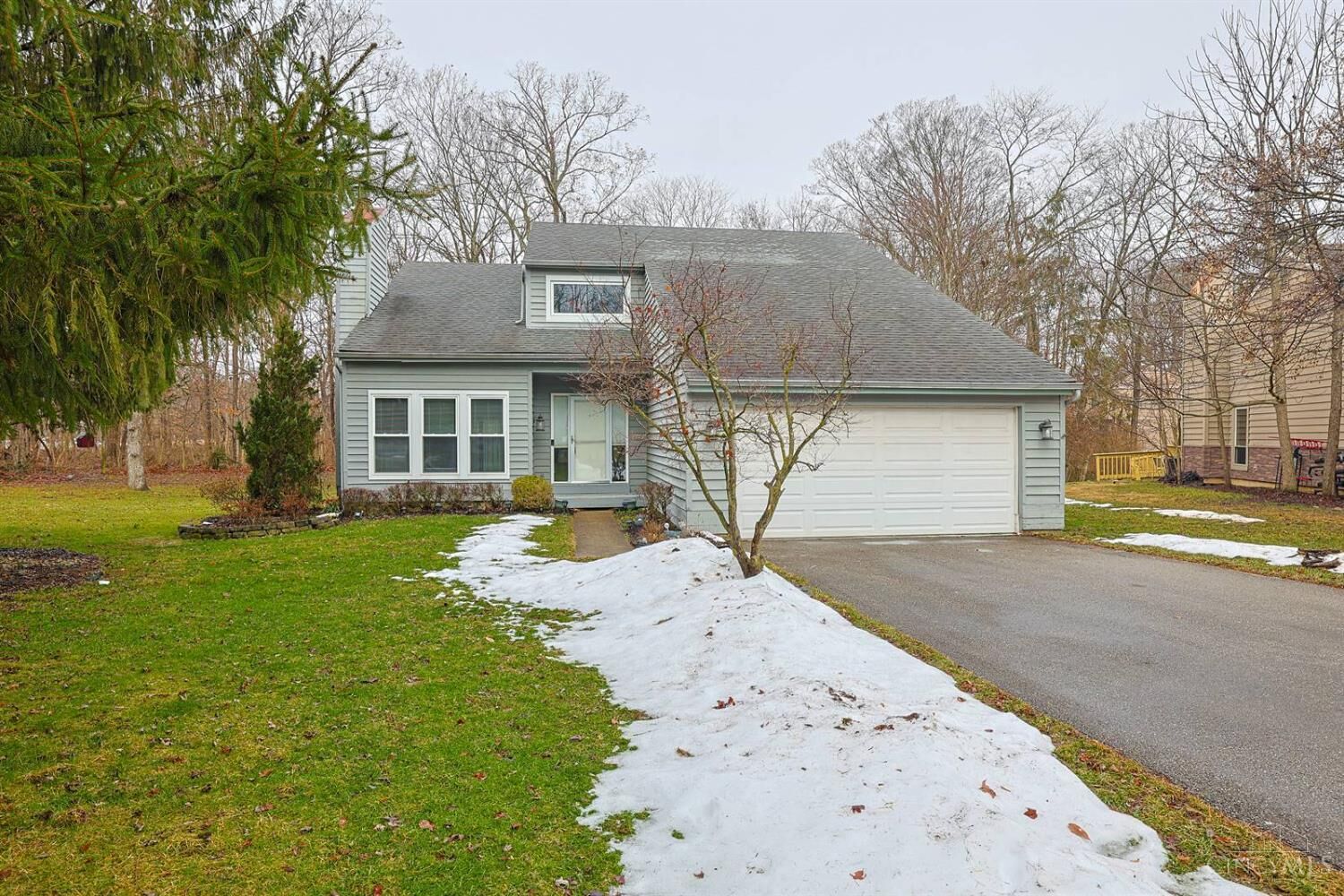 Property Photo:  8111 Saddleback Place  OH 45039 