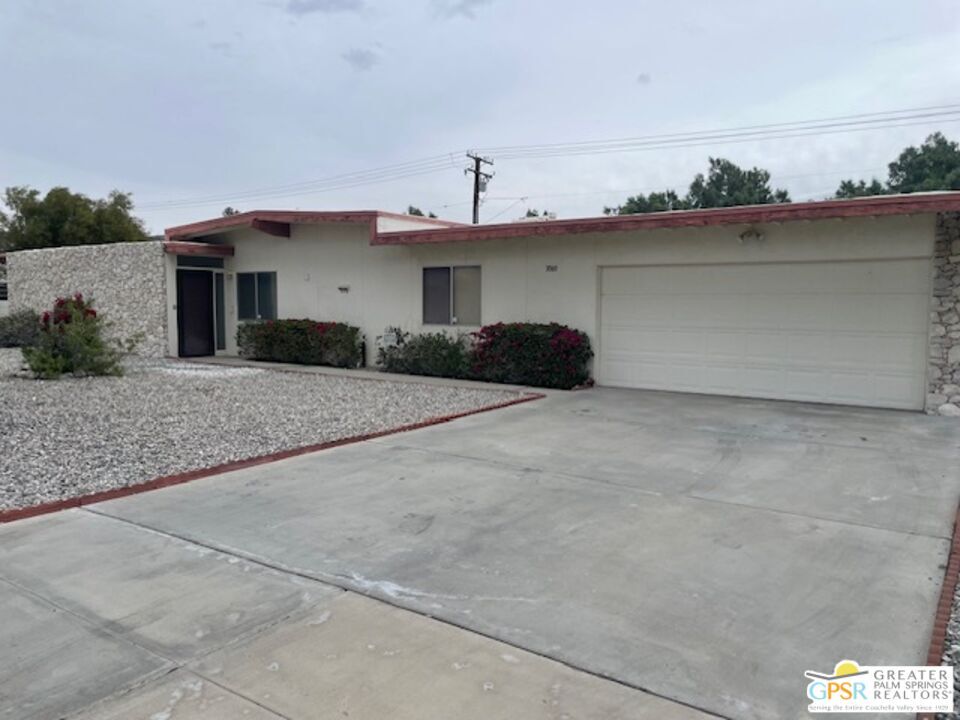 Property Photo:  3060 N Farrell Dr  CA 92262 