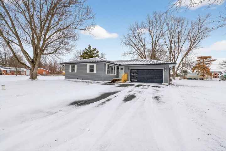 Property Photo: 3612 Pleasant Drive OH 43342