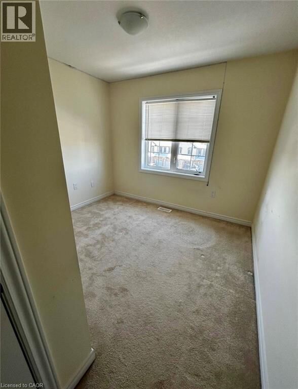 Photo de la propriété: 754 Linden Drive ON N3H 0E3