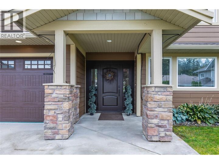 Photo de la propriété:  1581 20 Street Northeast 14  BC V1E 0A7 