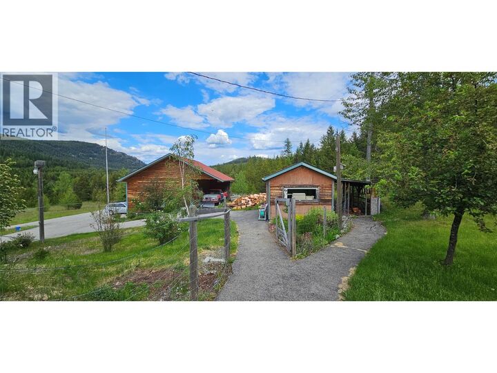 Property Photo: 12165 Highway 3 Other BC V0H 1J0