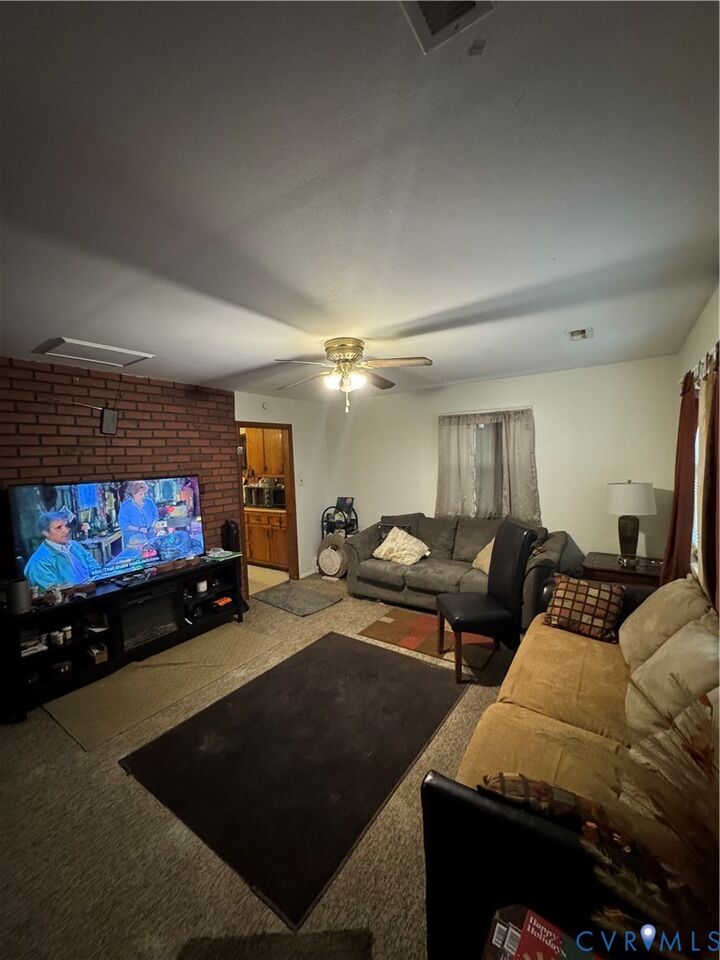 Property Photo: 239 N Linden VA 23075