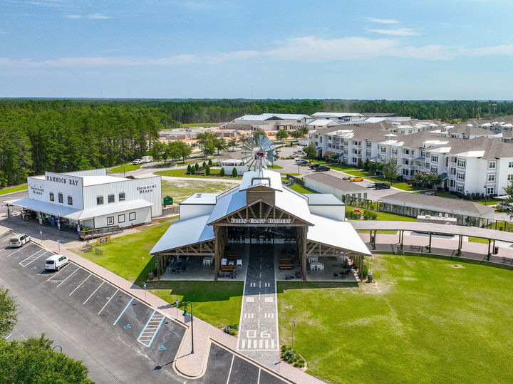 Property Photo:  183 Meadow Lake Drive  FL 32439 