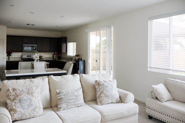 Property Photo:  672 N Apricot  CA 93727 