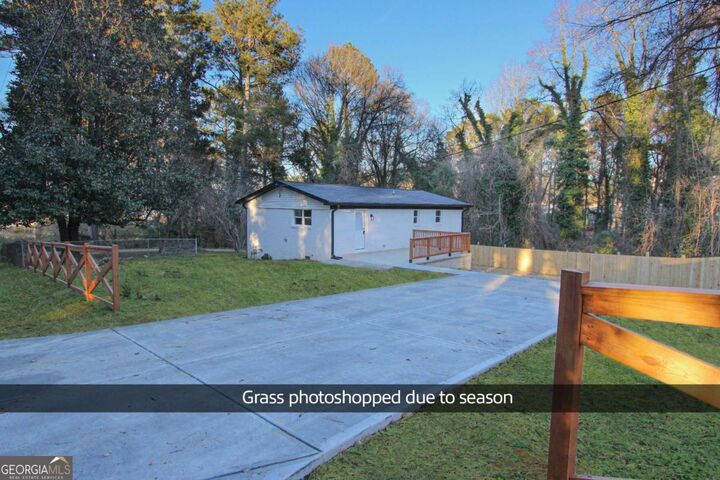 Property Photo:  102 Welch Street  GA 30281 