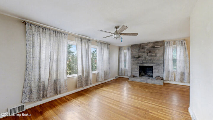 Property Photo:  3501 Mayo Dr  KY 40218 