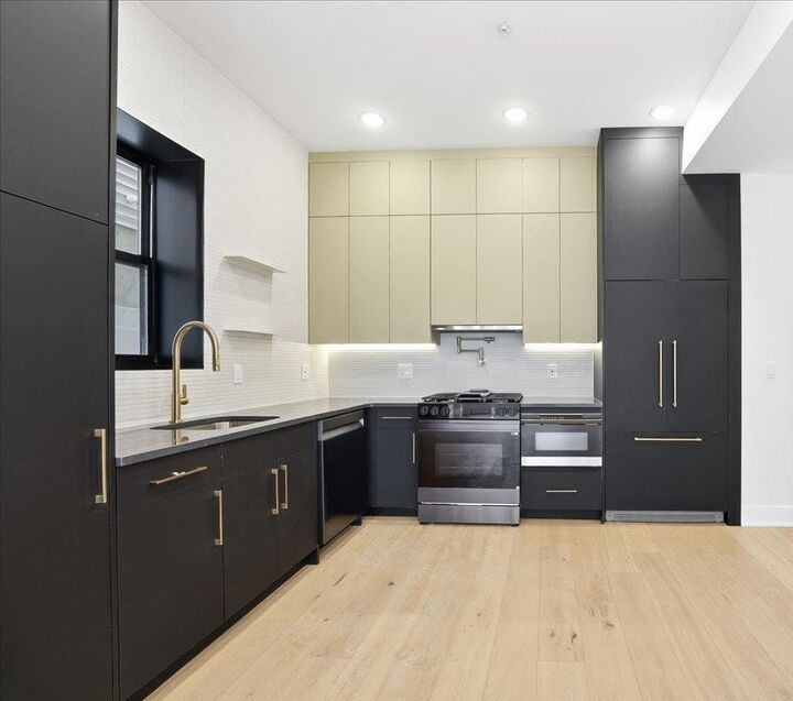 Property Photo: 15 Manhattan Ave 1 NJ 07307