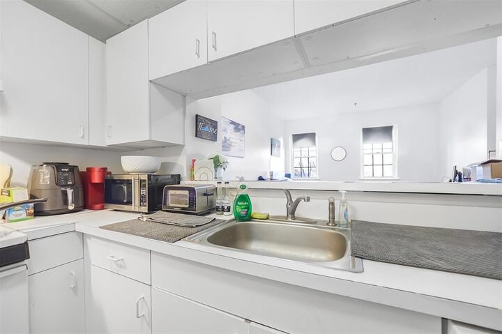 Property Photo: 227 Christopher Columbus Dr 209B NJ 07302