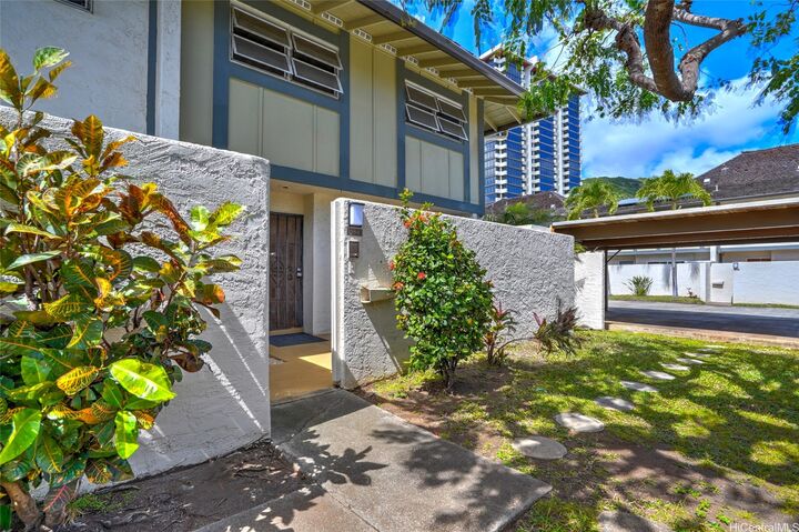 Property Photo:  215 Kawaihae Street F1  HI 96825 