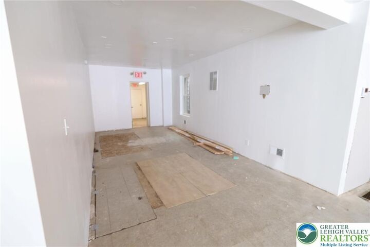 Property Photo:  322 Ridge Avenue  PA 18102 