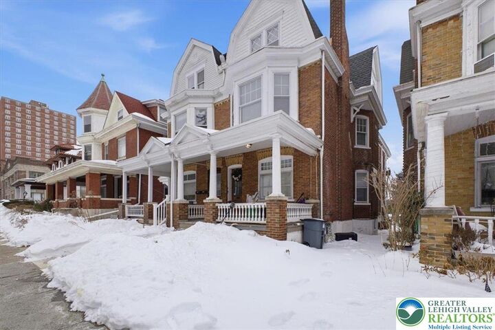 Property Photo:  1542 W Walnut Street Apt 2  PA 18102 