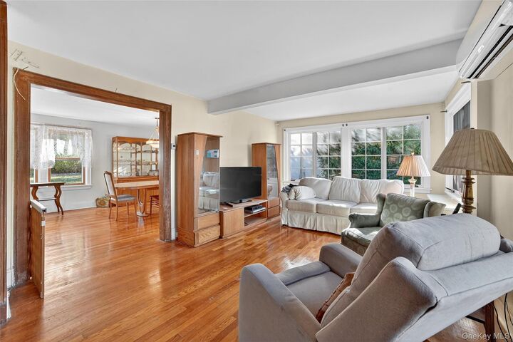 Property Photo:  10 Edna Street  NY 10606 