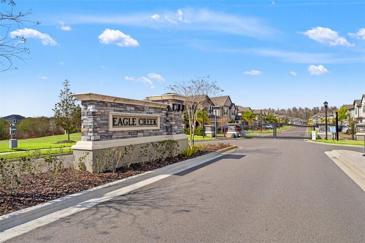 Property Photo: 19324 E Eagle Creek Lane Lane FL 33647