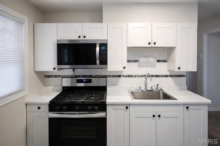 Property Photo:  2409 Wieck Drive  MO 63136 