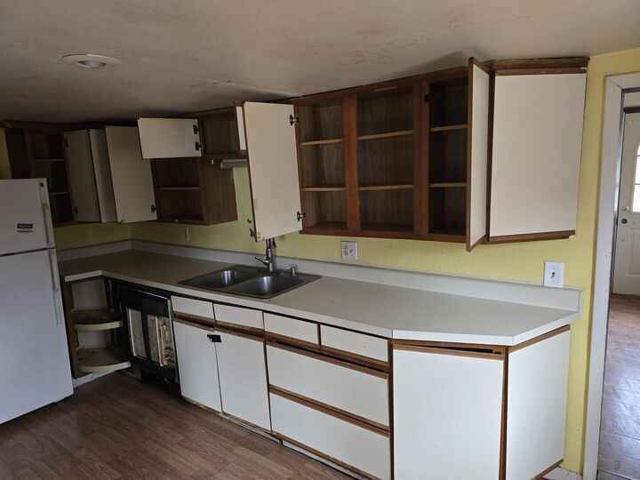 Property Photo:  335 Cohasset Avenue  MI 49014 