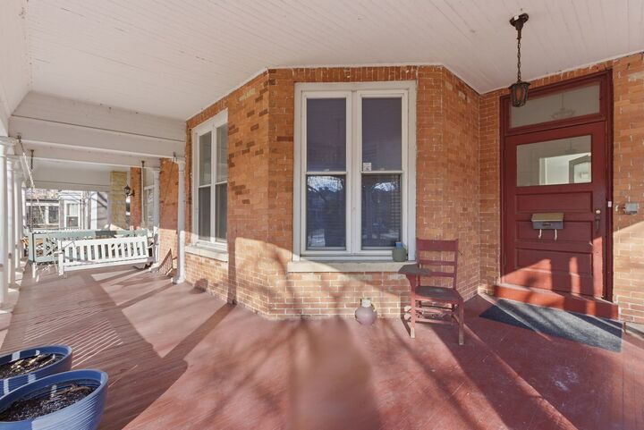 Property Photo:  2001 Orrington Avenue 2001  IL 60201 