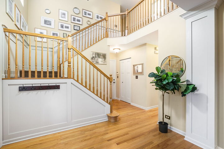 Property Photo:  1310 Mayfair Lane  IL 60030 