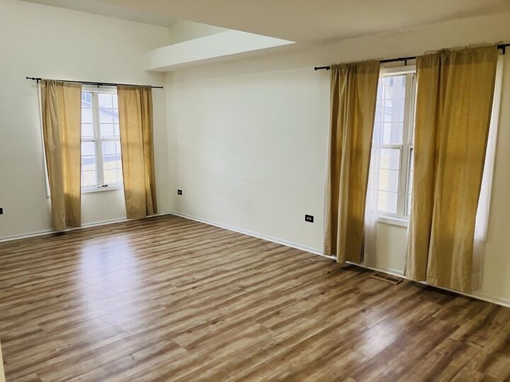 Property Photo:  3524 Willowview Court  IL 60504 