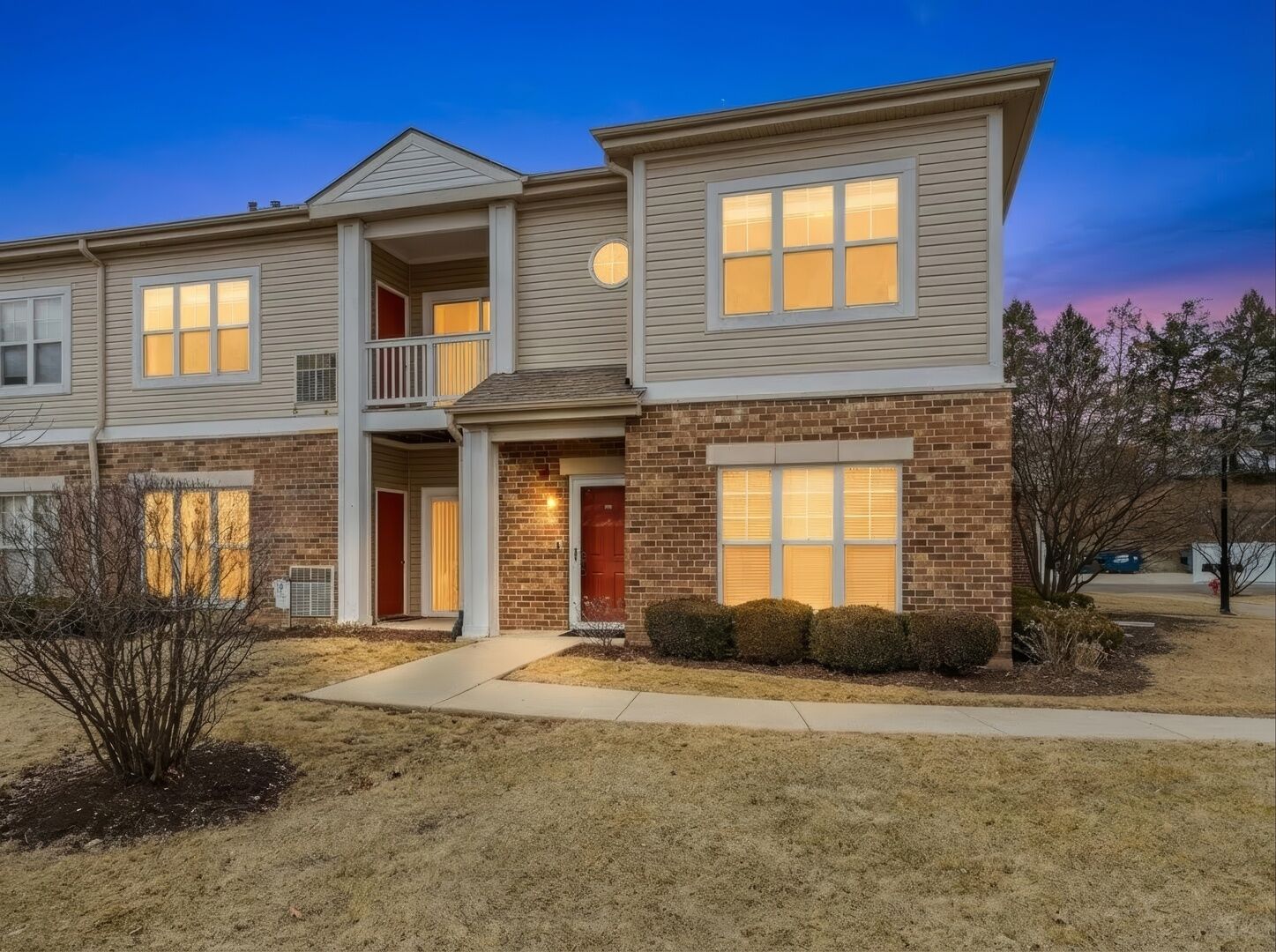 Property Photo:  530 Pineridge Drive N 530  IL 60543 