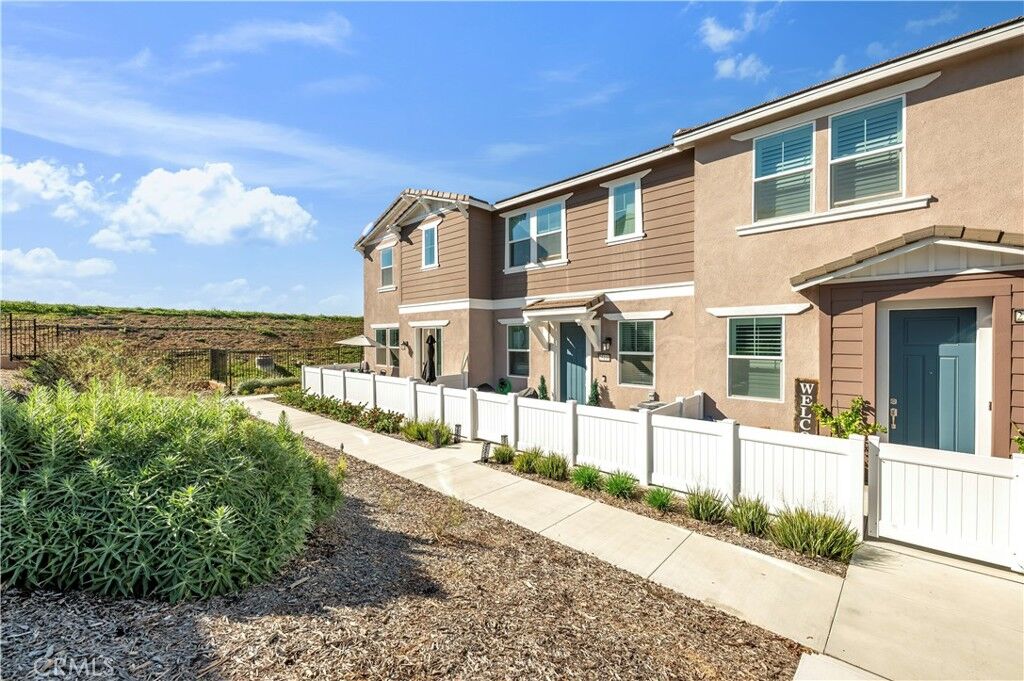 Property Photo: 36351 Elizabeth Lane 25108 CA 92595