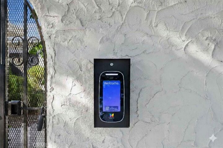 Property Photo:  800 E Cottonwood Rd 4  CA 92262 