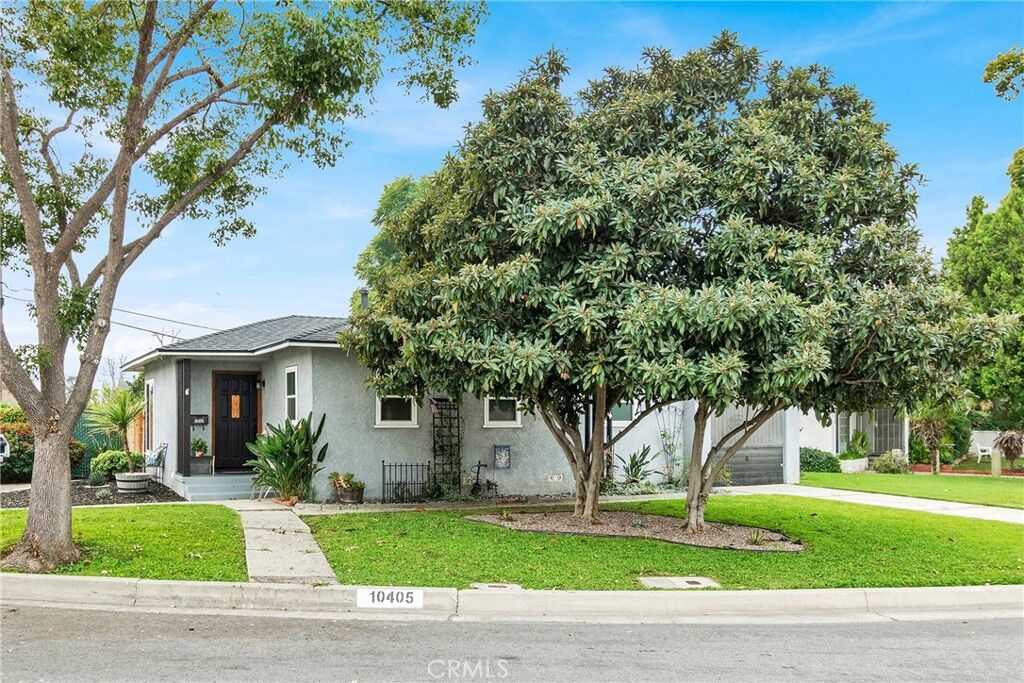 Property Photo:  10405 Bluefield  CA 90604 