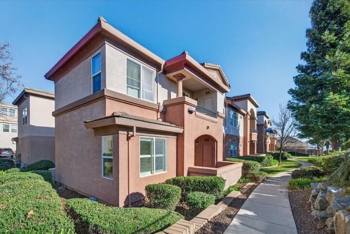 Property Photo: 1200 Moon Circle 1214 CA 95630